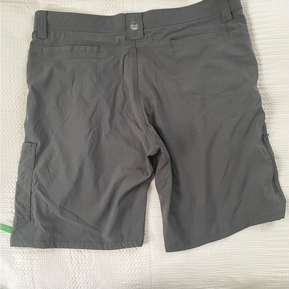 Men's Gray Shorts
